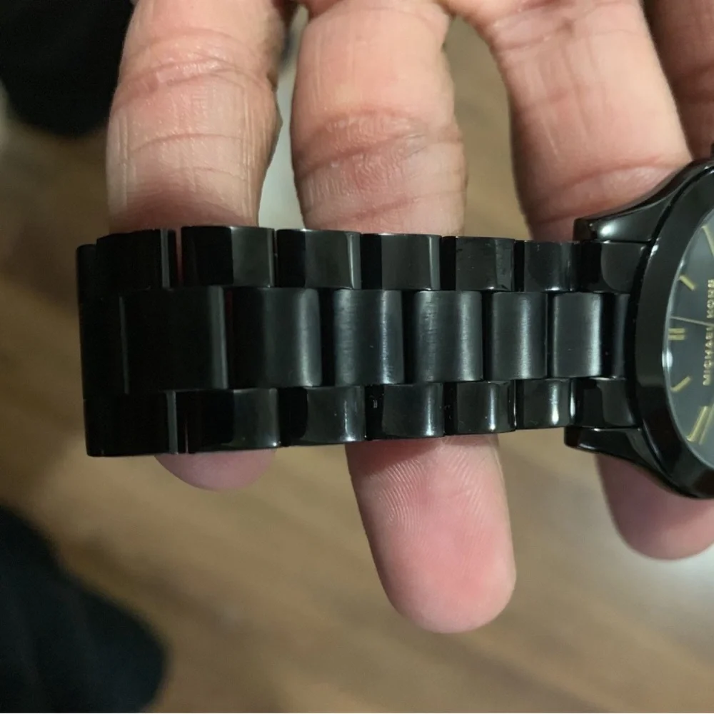 Michael Kors watch - Picture 2 of 3